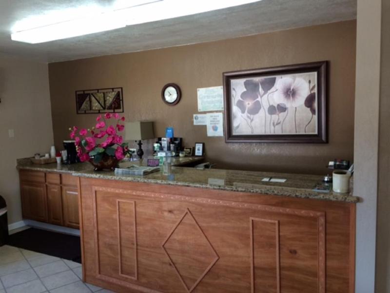 Vino & 3* Atascadero