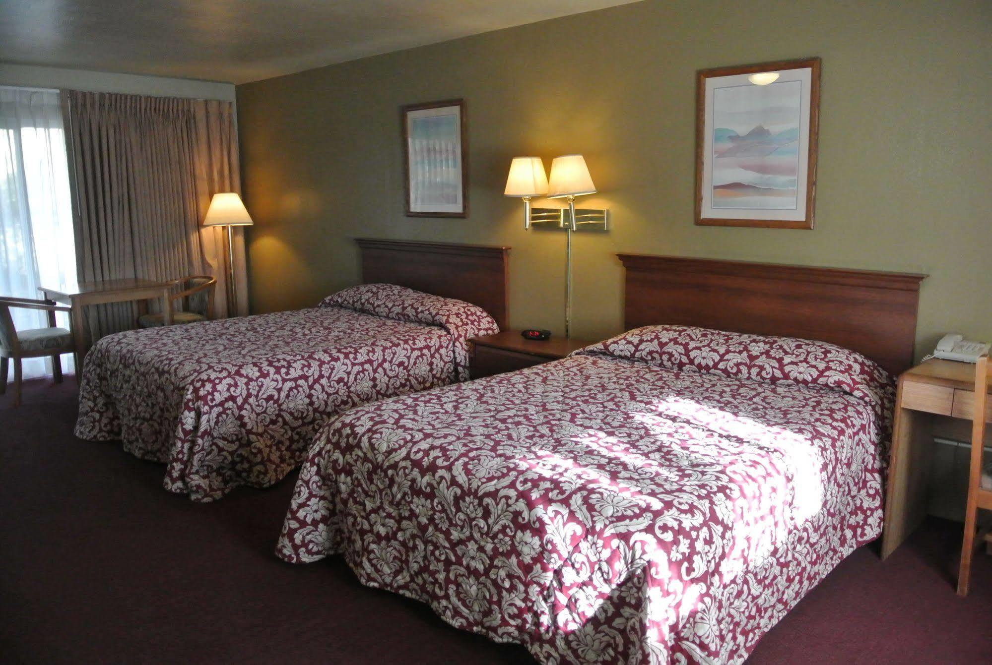 Motel Vino & 3*