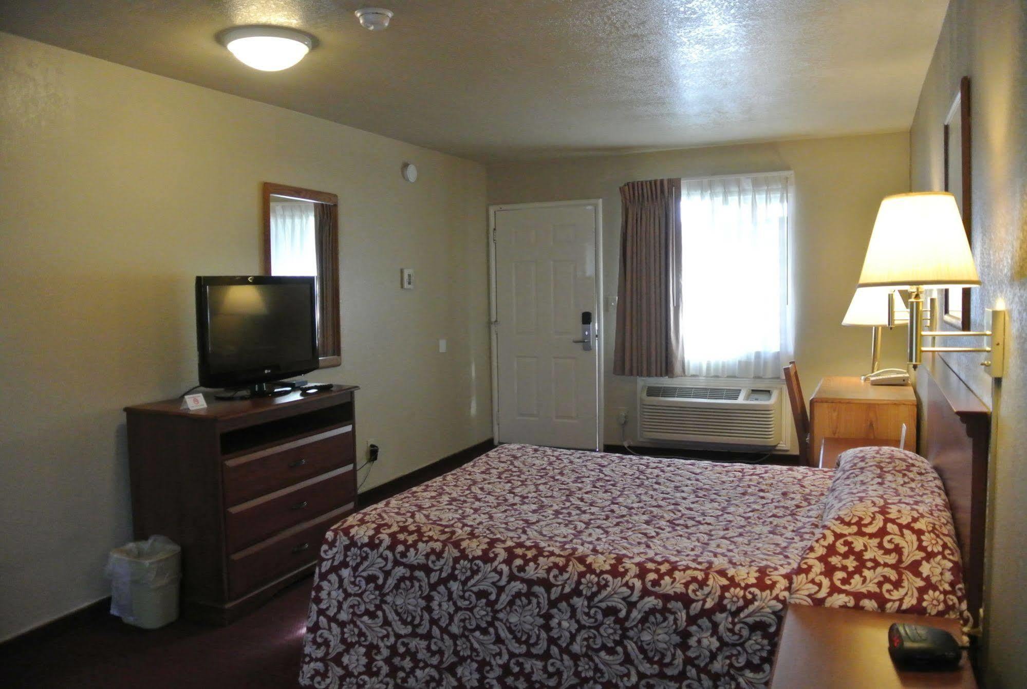 Motel Vino & 3*